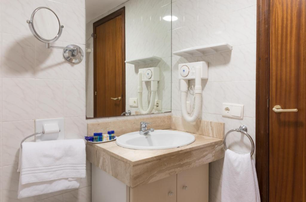 Badkamer van Hotel Top-H Royal Sun Costa Brava