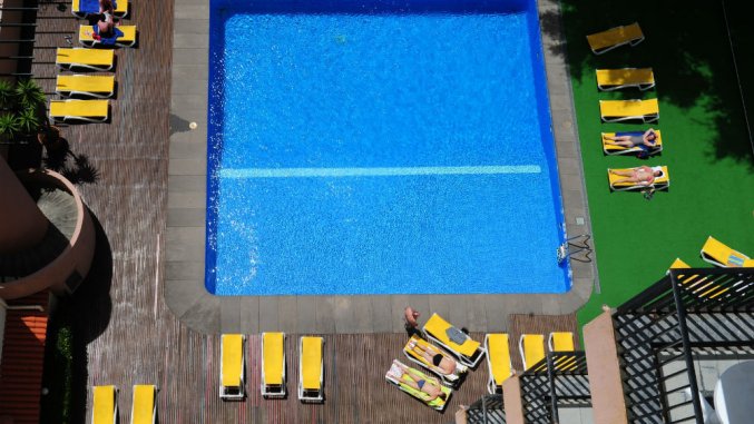 Buitenzwembad van Studio's Dorisol Buganvilia op Madeira