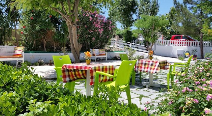 Terras van Stavris Studios Rhodos