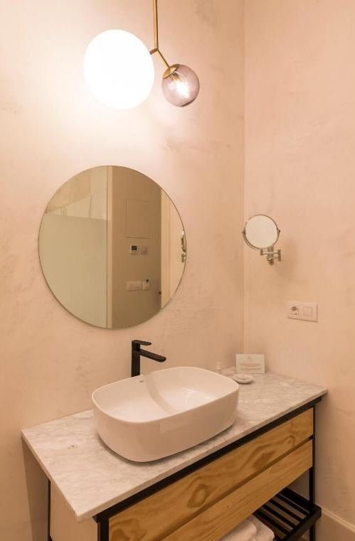 VEINTIUNO Emblematic Hotels