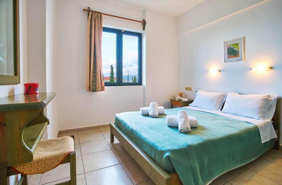 Dionysos Apartments and Studios