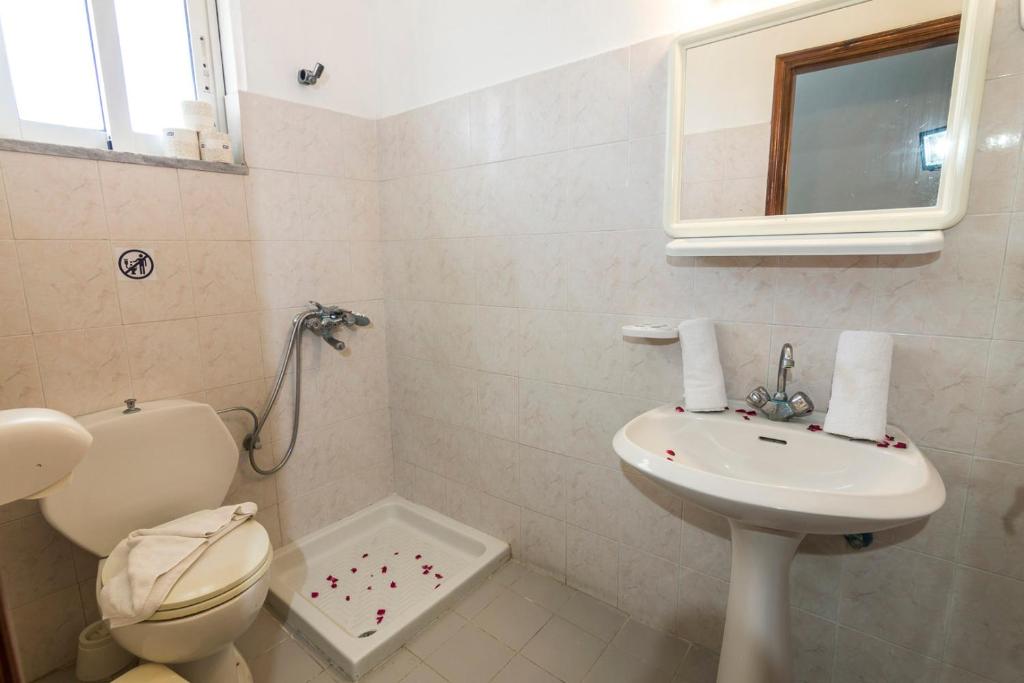 Tivoli Hotel and Apartments 