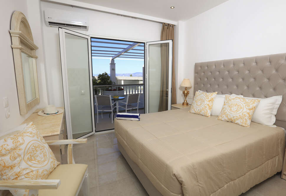 Cavomarina Beach Hotel