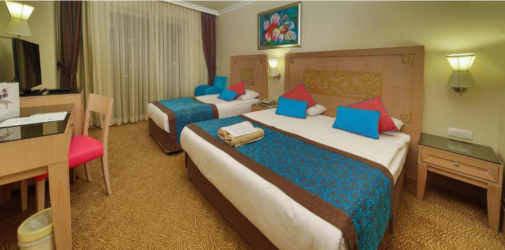 Crystal De Luxe Resort And Spa