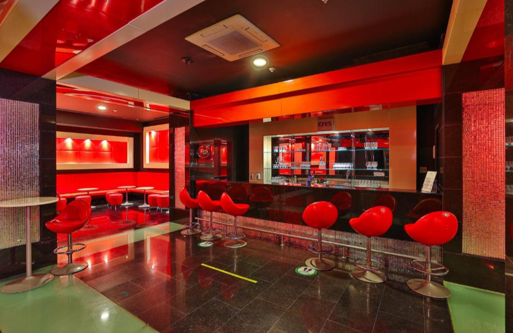 Crystal Family Resort And Spa