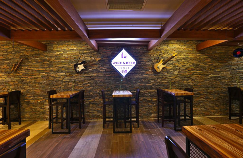 Crystal Family Resort And Spa