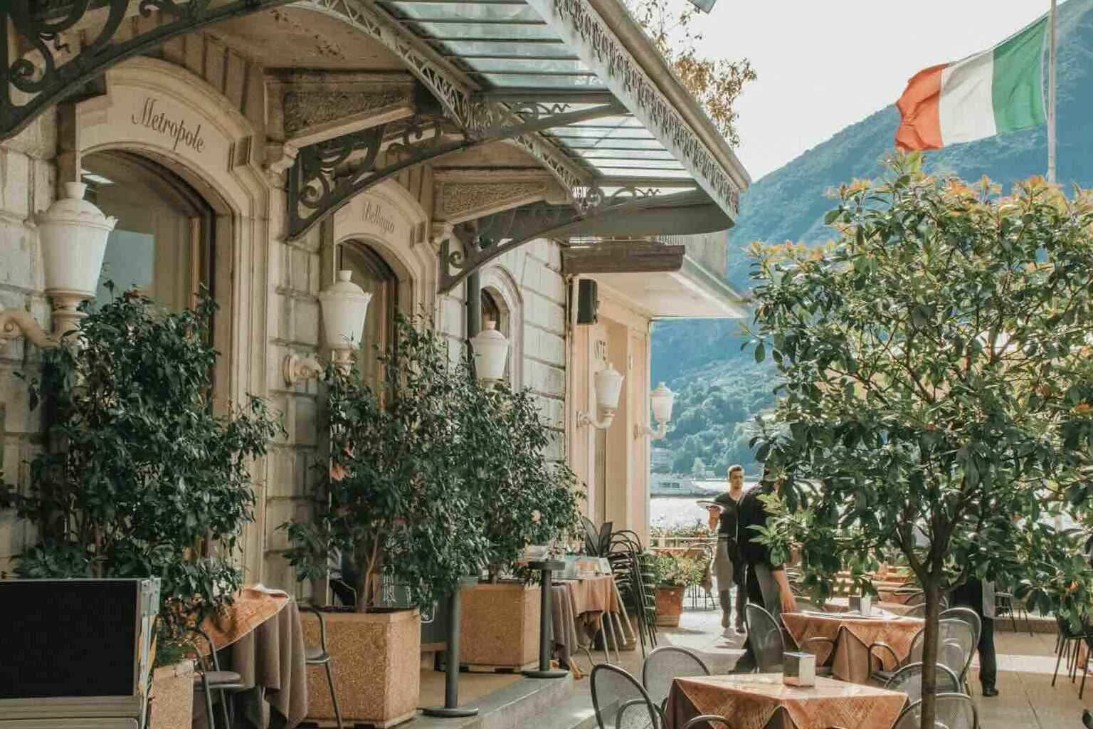 restaurant lakes