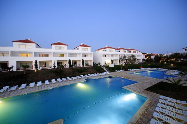 Zwembad van appartementen Pateo Village in de Algarve