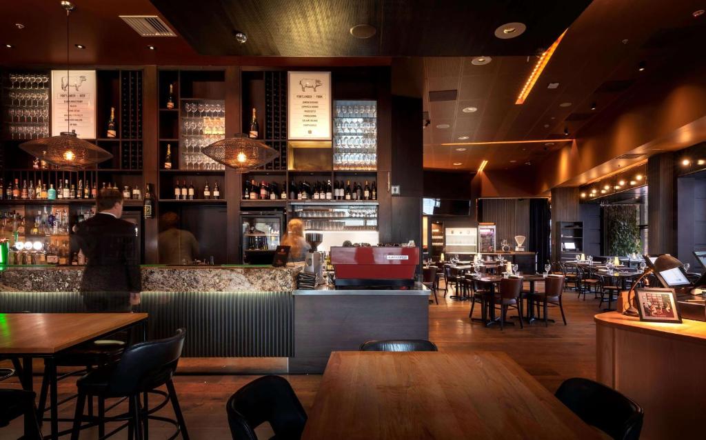 Bar in Rydges Wellington