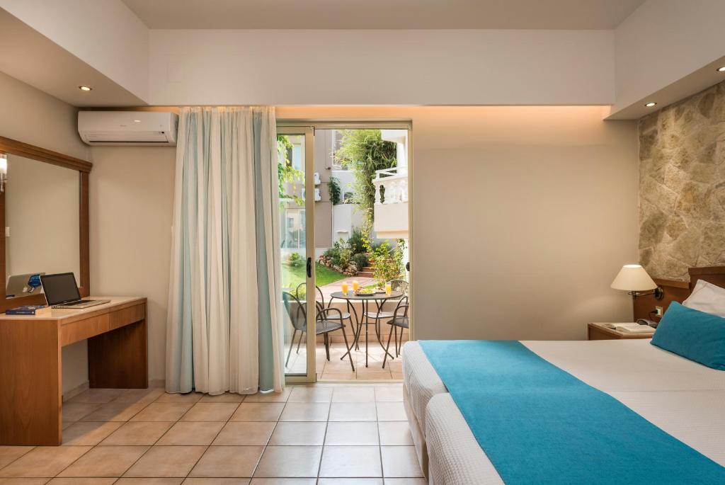 Elotis Suites - kamer met terrasdeuren