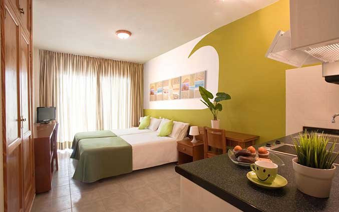 Tweepersoonskamer in appartement van Appartementen Surfing Colors