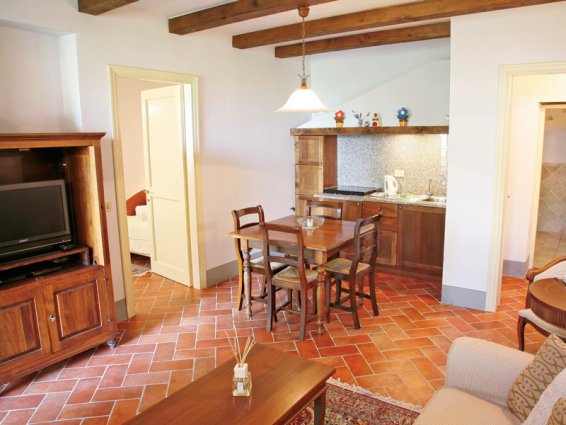 Tweepersoonskamer van Resort Borgo Di Colleoli in Toscane