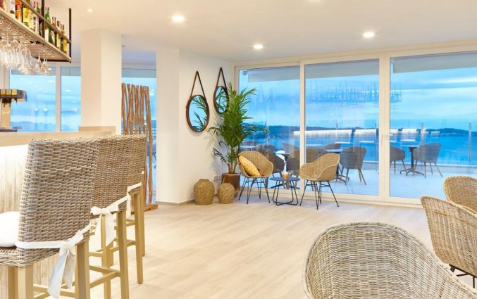 Bar van Universal Perla Mallorca