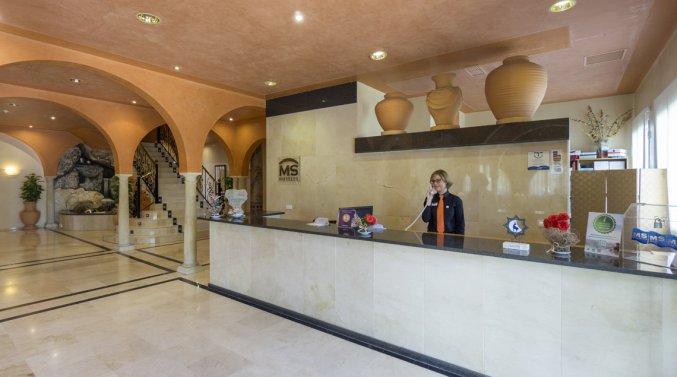 Receptie van Hotel MS Fuente Las Piederas in Andalusie