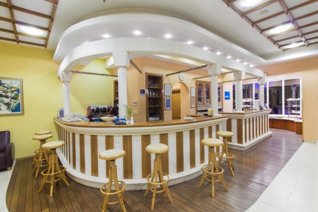 Bar van Hotel Spongiola in Dalmatië