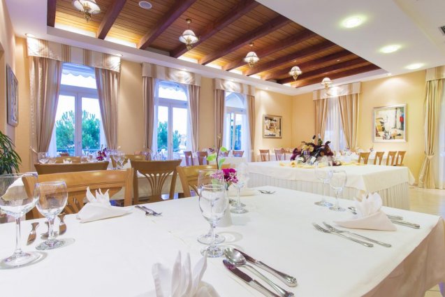 Eetzaal van Hotel Spongiola in Dalmatië