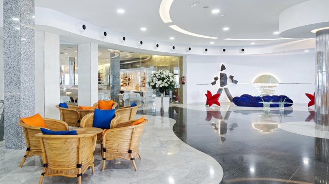 Balkon van een tweepersoonskamer van Hotel Escorial op Gran Canaria