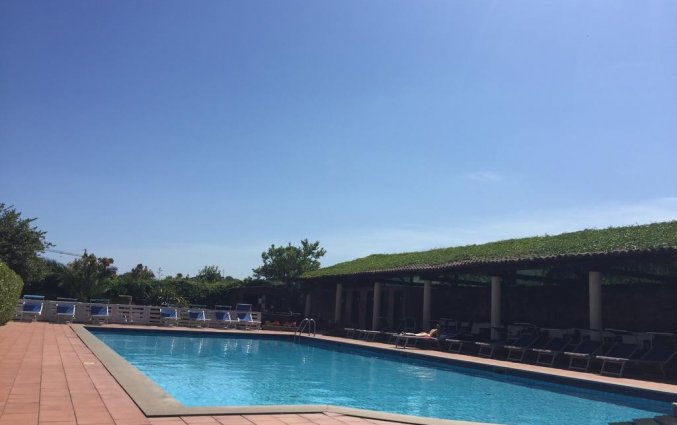 Zwembad van Hotel Etna op Sicilië