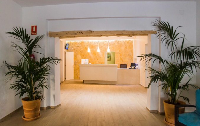 Receptie van Hotel Tagomago op Ibiza